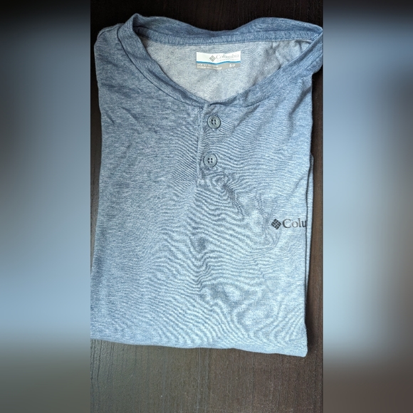 Columbia Long Sleeve T-shirt in light blue - Picture 2 of 2